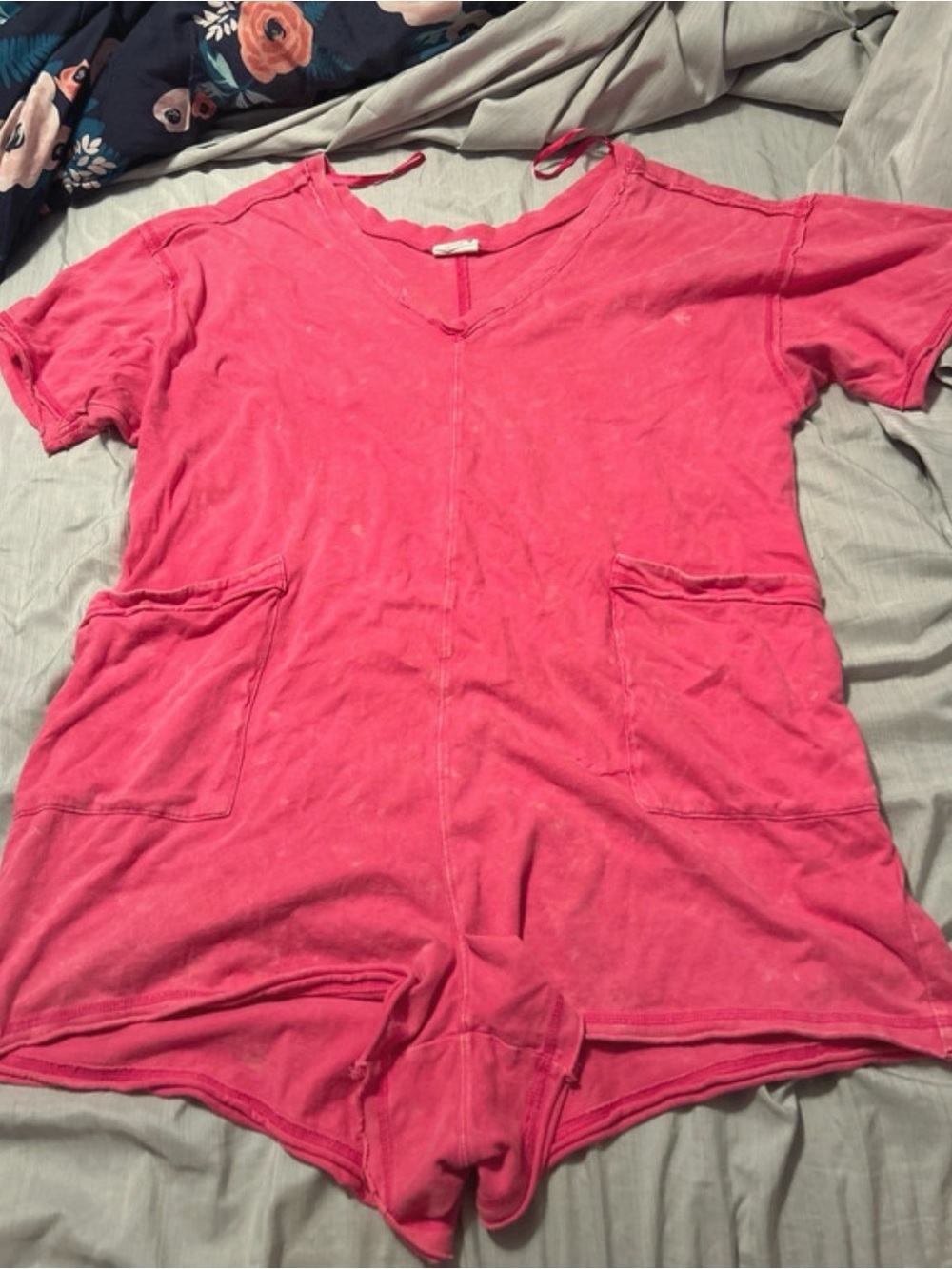 Women’s Pink V-Neck Short Sleeve Romper